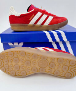 Home 72 giay adidas gazelle indoor better scarlet gum mau do 1