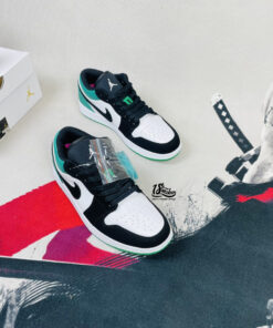Home 52 giay nike air jordan 1 low white black mystic green 4 result